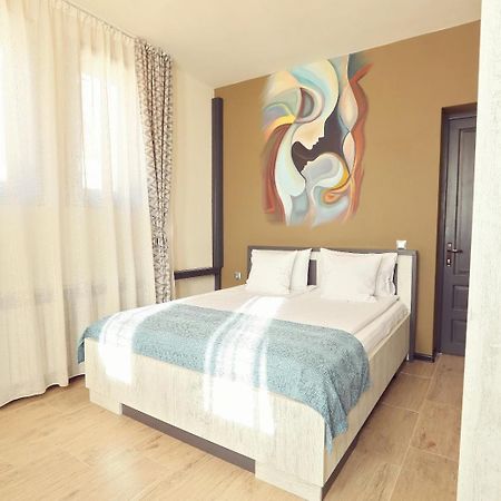 Dezire Guesthouse Băile 1. Mai Eksteriør bilde