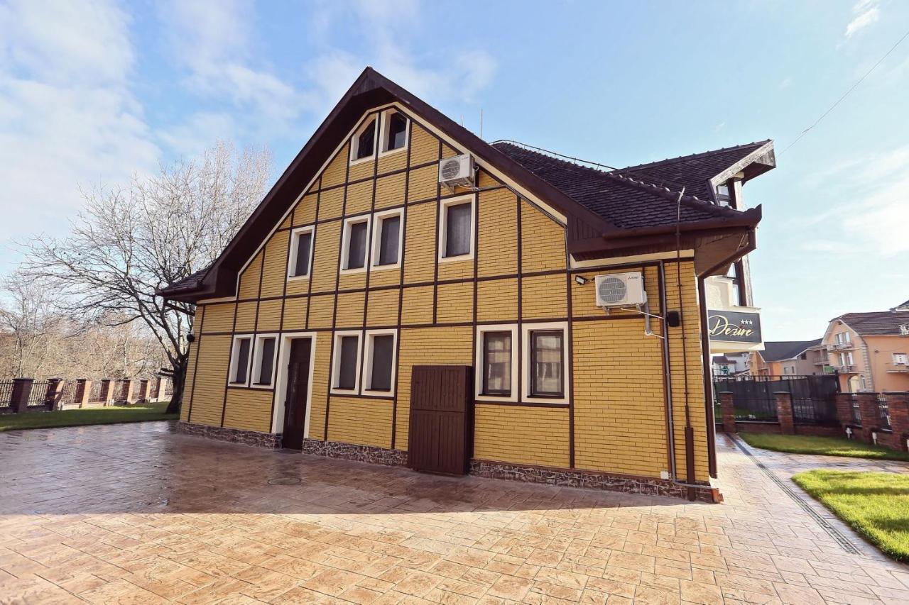 Dezire Guesthouse Băile 1. Mai Eksteriør bilde