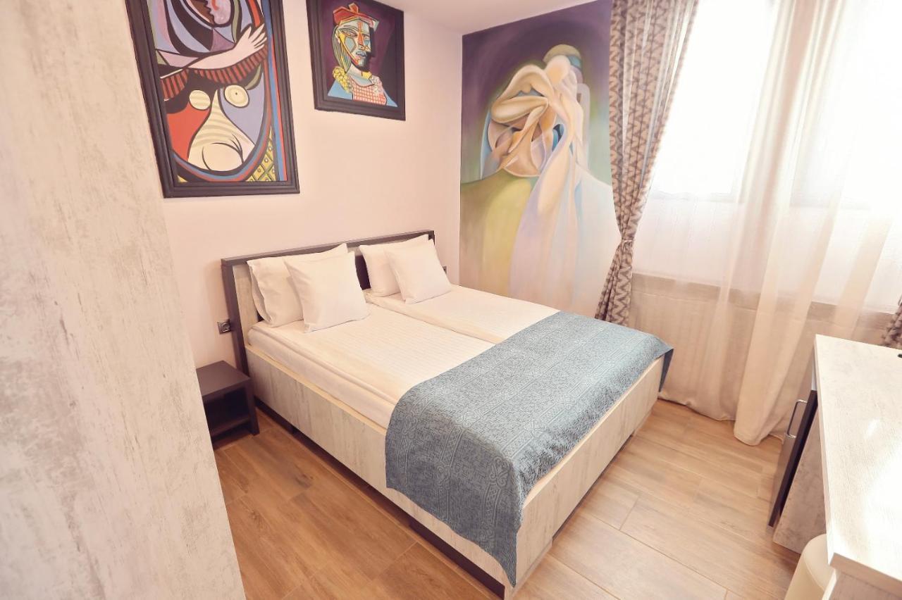 Dezire Guesthouse Băile 1. Mai Eksteriør bilde