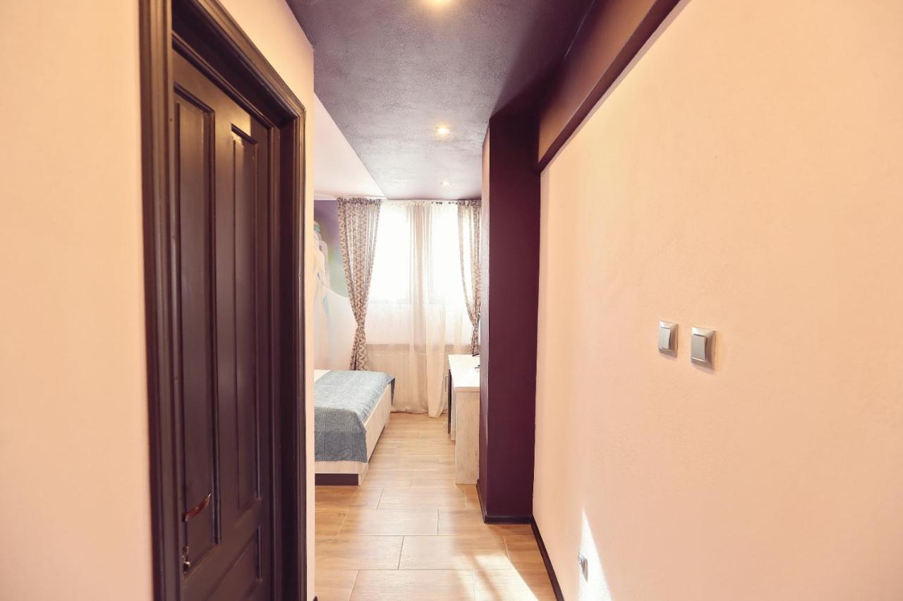 Dezire Guesthouse Băile 1. Mai Eksteriør bilde