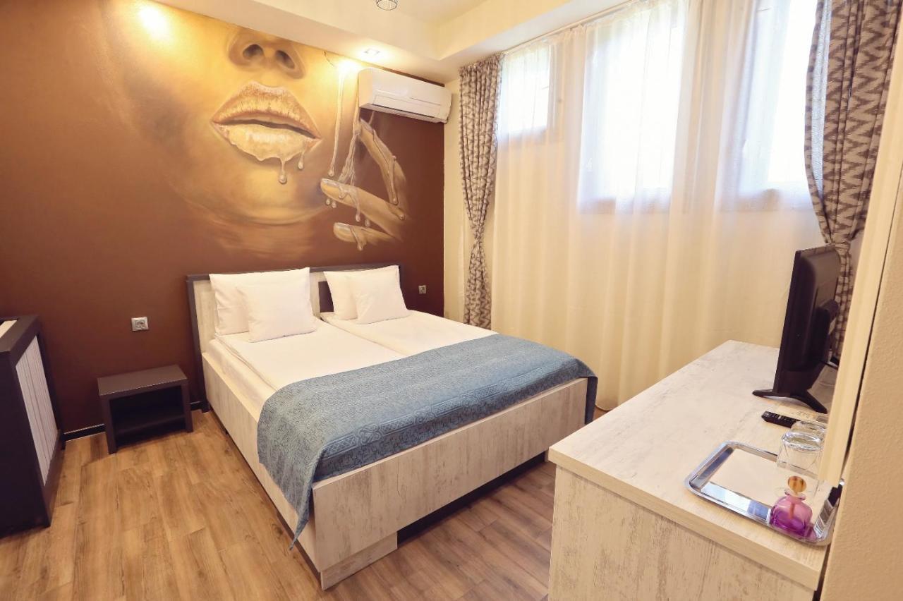 Dezire Guesthouse Băile 1. Mai Eksteriør bilde