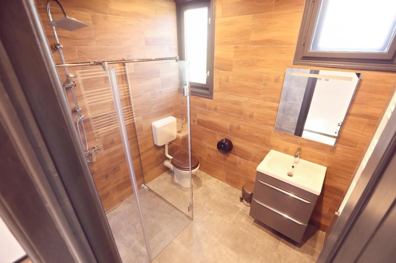 Dezire Guesthouse Băile 1. Mai Eksteriør bilde