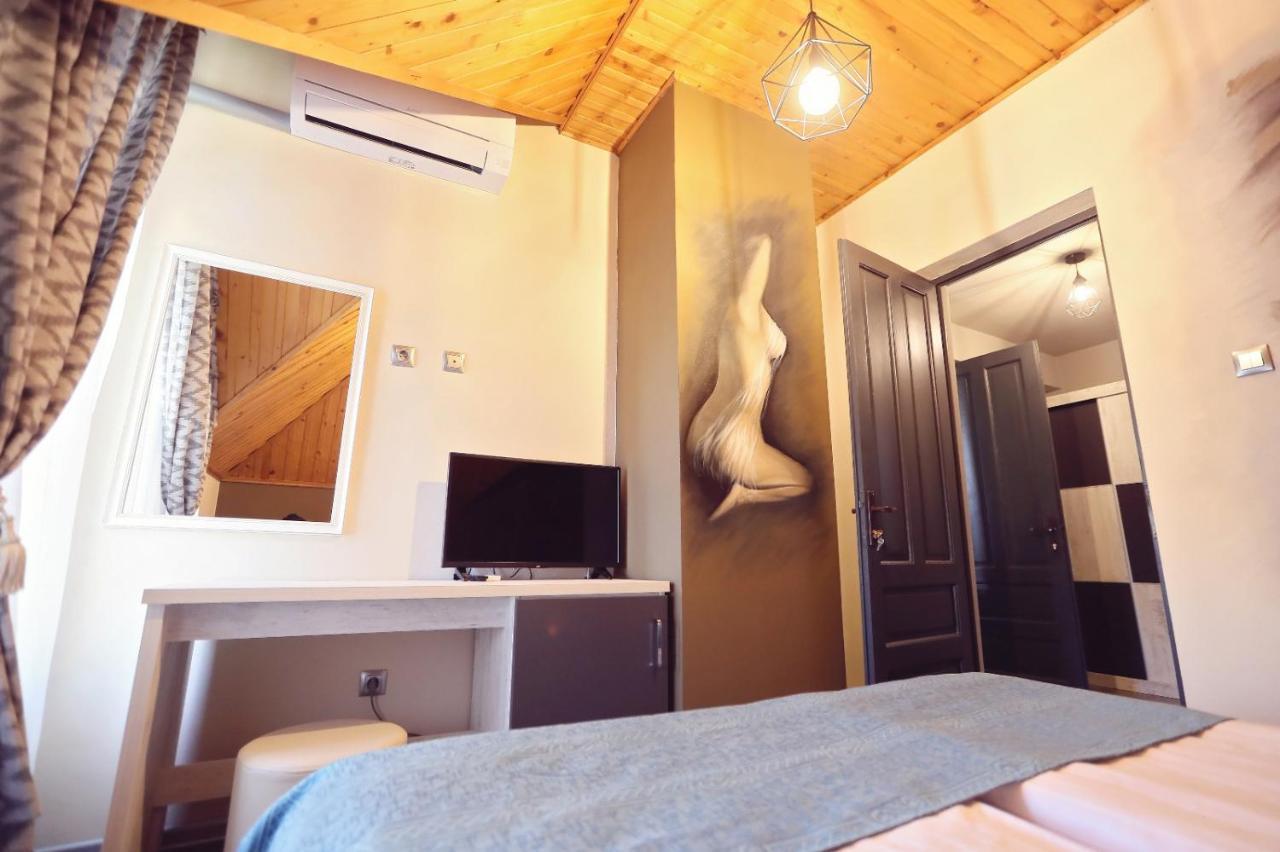 Dezire Guesthouse Băile 1. Mai Eksteriør bilde