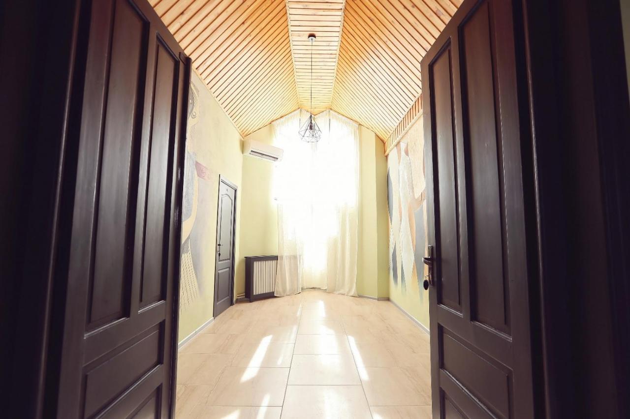 Dezire Guesthouse Băile 1. Mai Eksteriør bilde