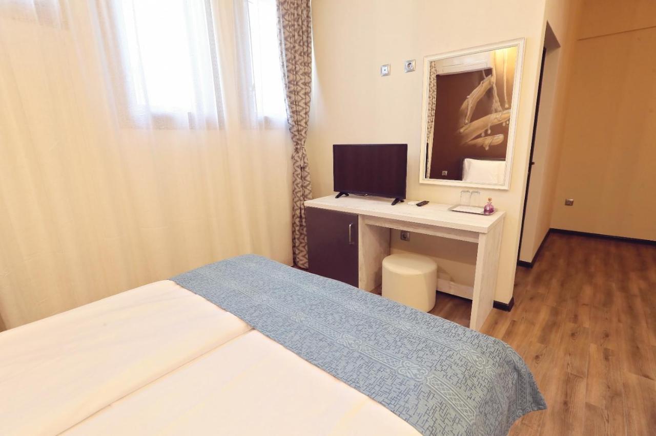 Dezire Guesthouse Băile 1. Mai Eksteriør bilde