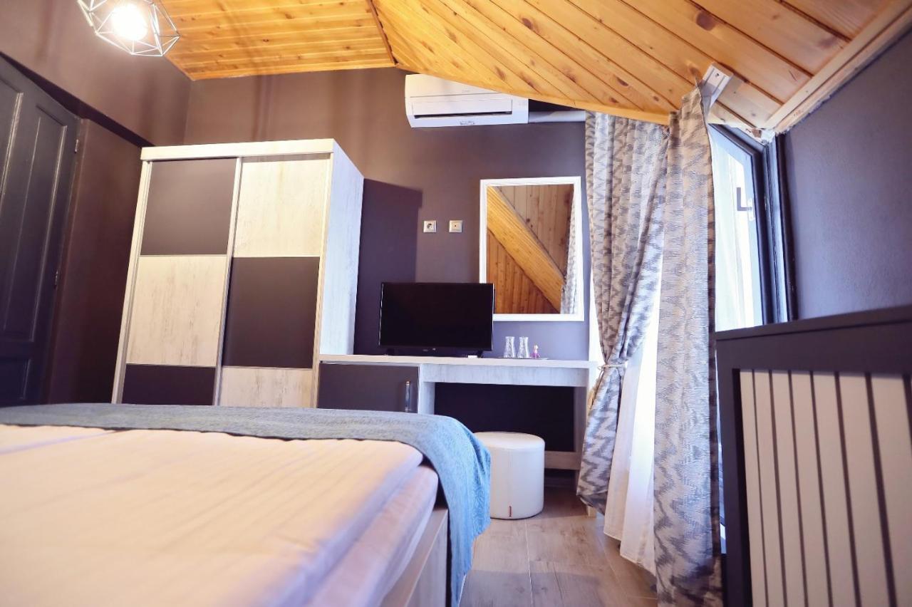Dezire Guesthouse Băile 1. Mai Eksteriør bilde
